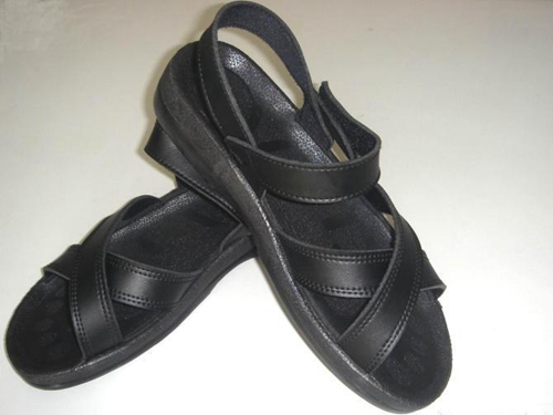 pu黑色皮革鞋产品